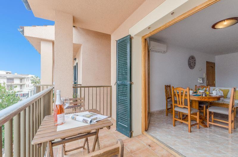 Yourhouse Arena Hotel 3*